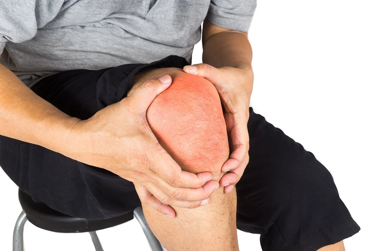 Patient suffers adverse outcome from faulty knee replacement.