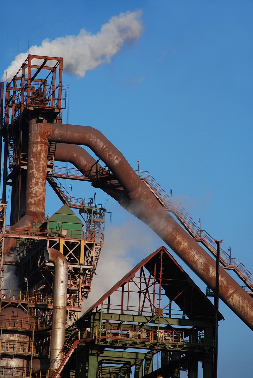 Leakage from a damaged pipeline at a refinery