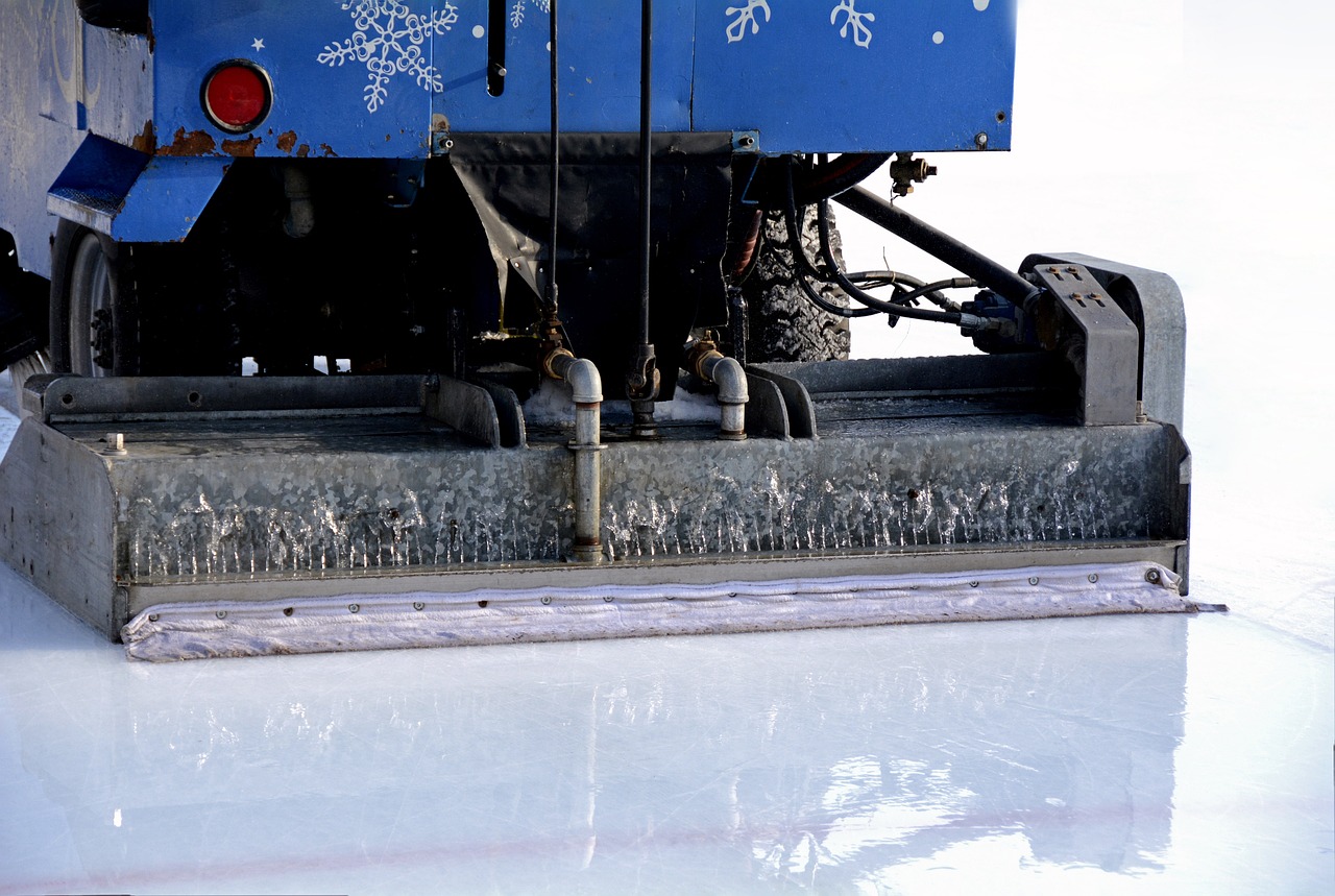 Ice Resurfacing Machine