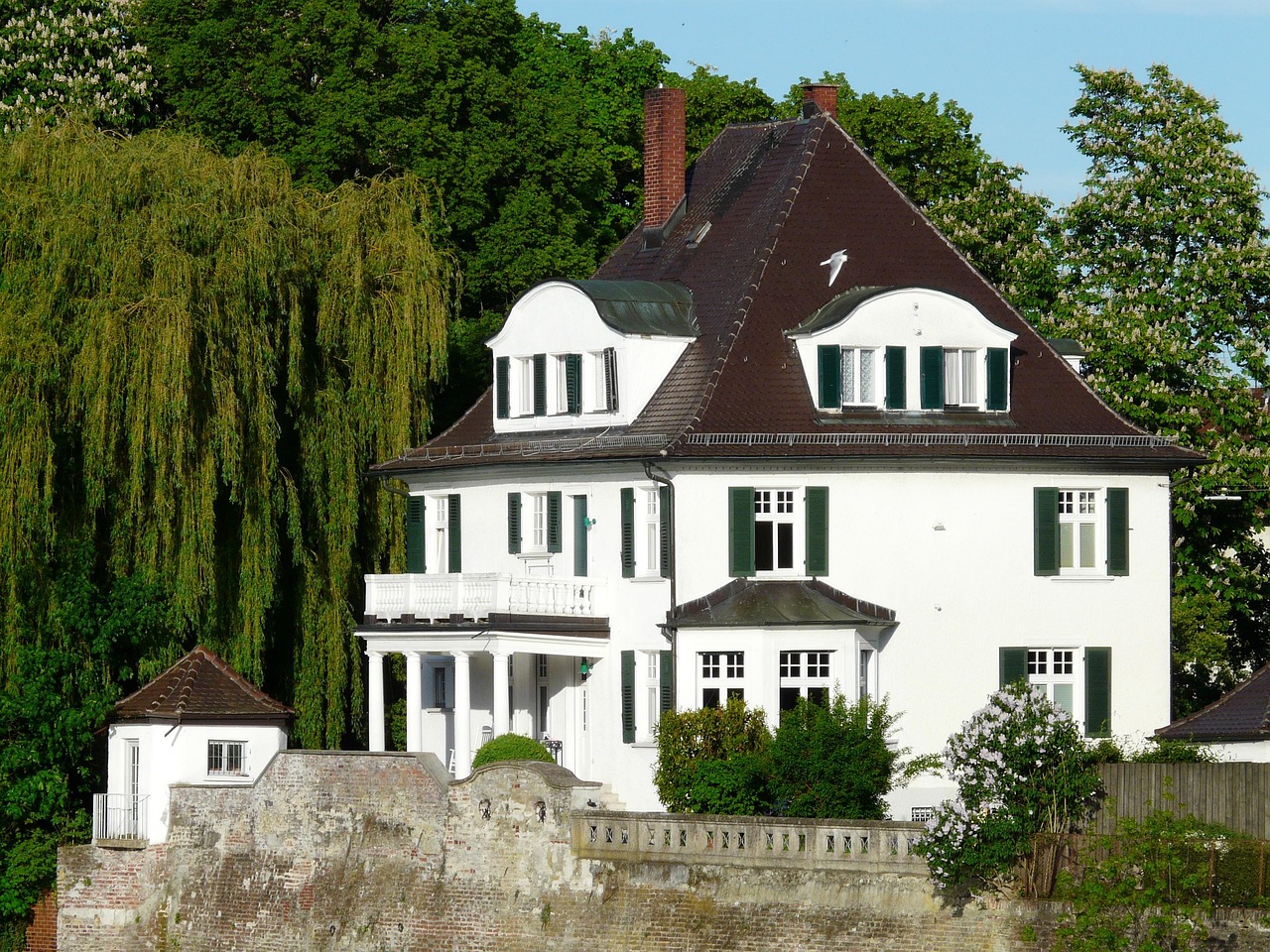 Luxury villa rental property