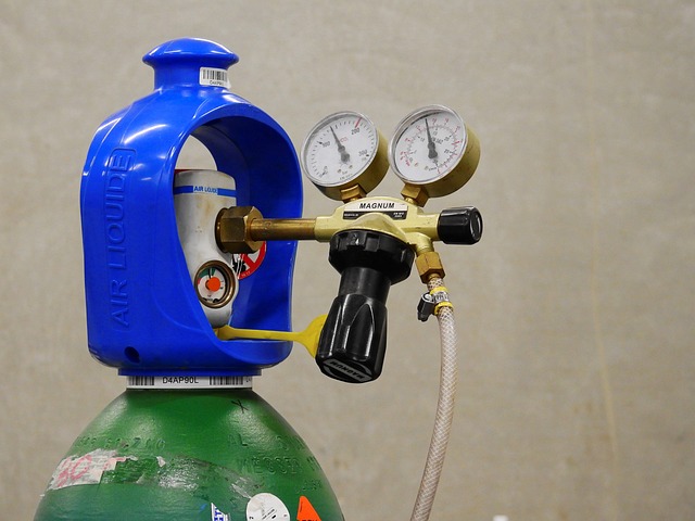 Compressed Gas Cylinder  Gauge and Safety Valve
